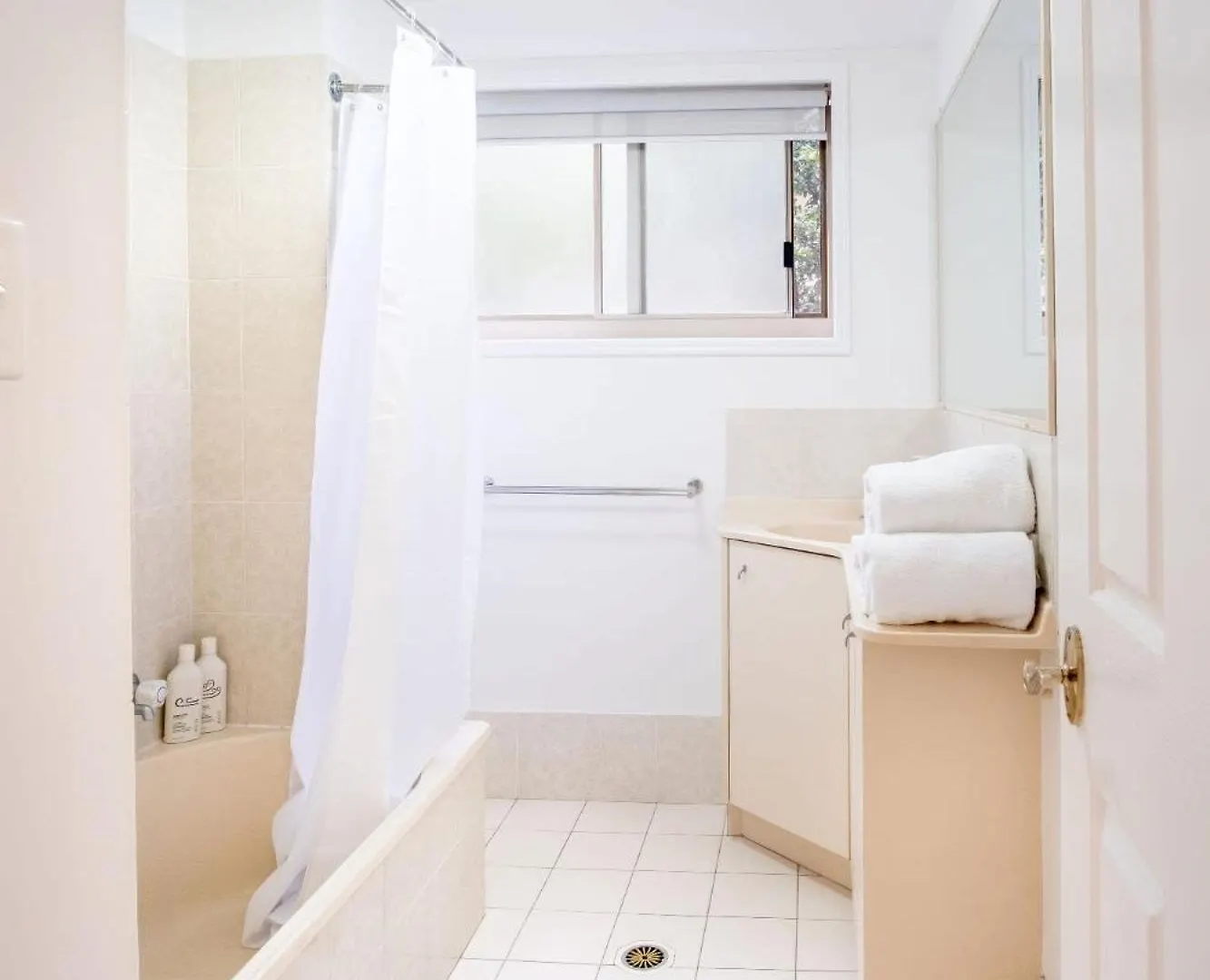 Spacious Apartment, Walk To Kings Beach Caloundra Austrálie
