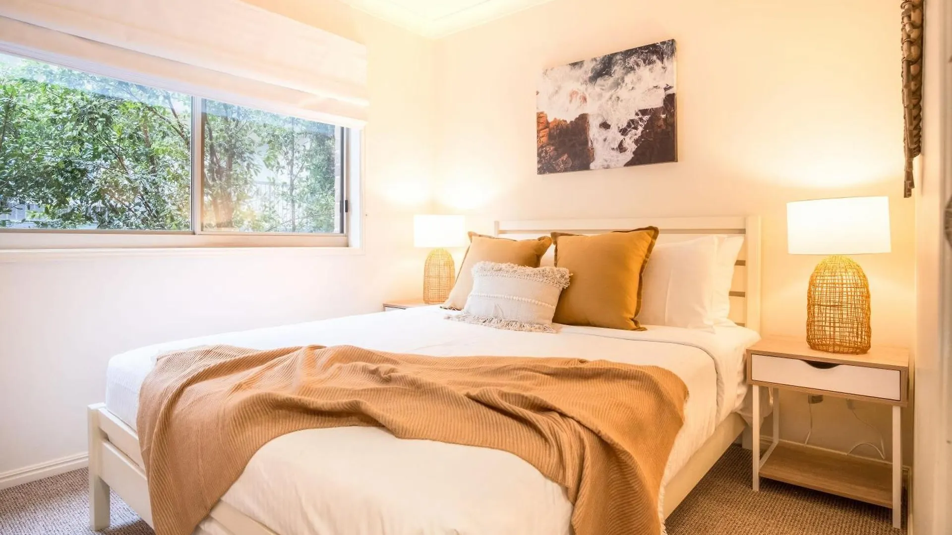 Spacious Apartment, Walk To Kings Beach Caloundra 0*,  Austrálie