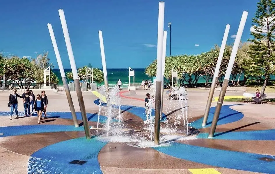 Spacious Apartment, Walk To Kings Beach Caloundra 0*,